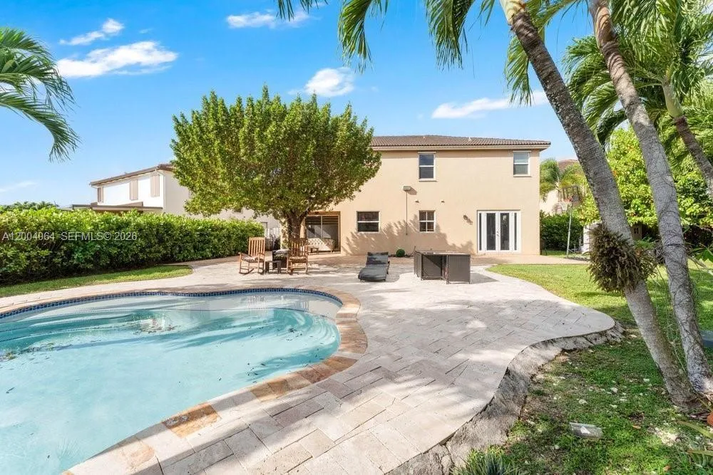 15465 SW 117th St, Miami, FL 33196