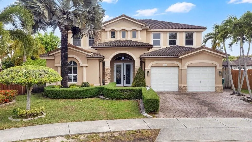 15465 SW 117th St, Miami, FL 33196