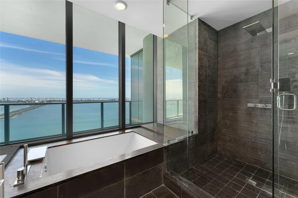 3131 NE 7th Ave, Miami, FL 33137