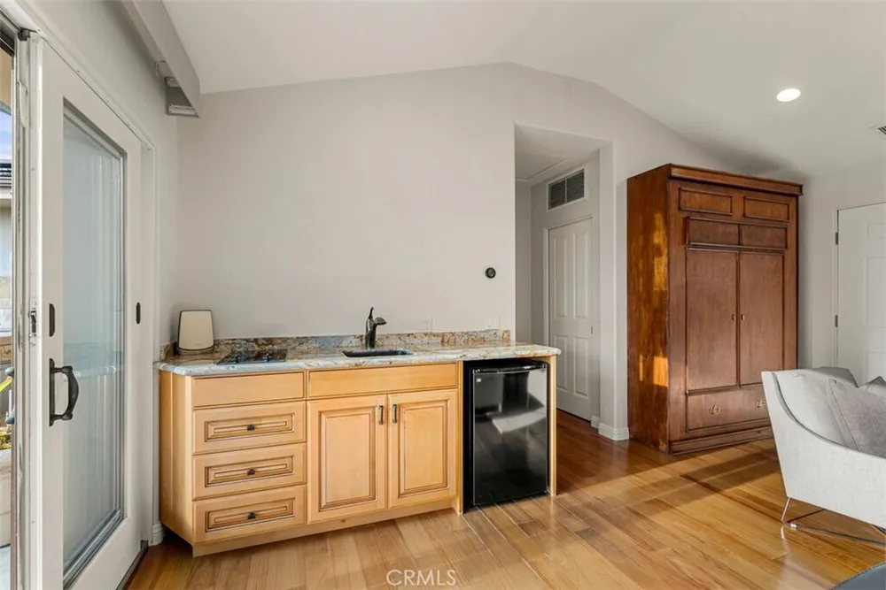 1940 Skycrest Dr, Fullerton, CA 92831