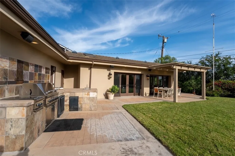 1940 Skycrest Dr, Fullerton, CA 92831
