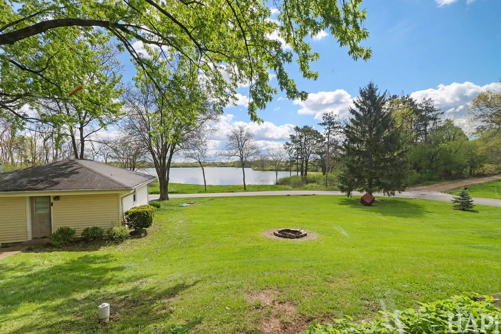 654 Harvard Ave, Barrington, IL 60010