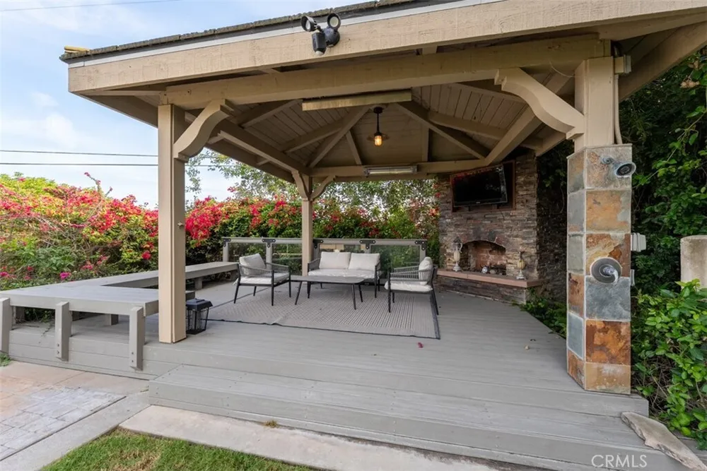 1940 Skycrest Dr, Fullerton, CA 92831