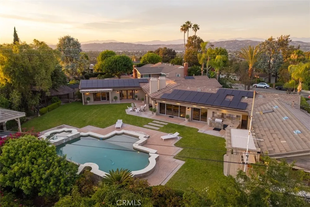1940 Skycrest Dr, Fullerton, CA 92831