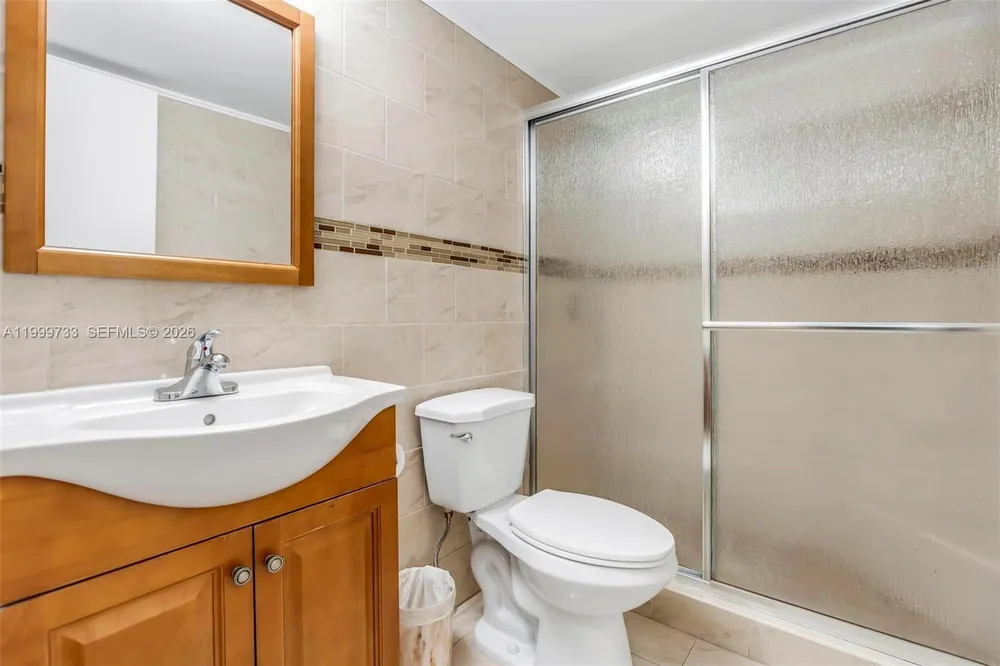 9210 Fontainebleau Blvd, Miami, FL 33172
