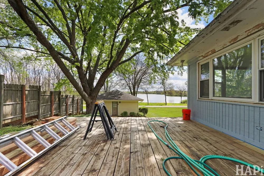654 Harvard Ave, Barrington, IL 60010