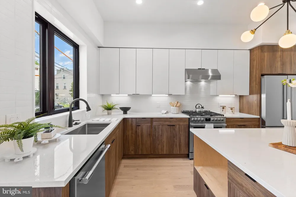 269 Delmar St, Philadelphia, PA 19128