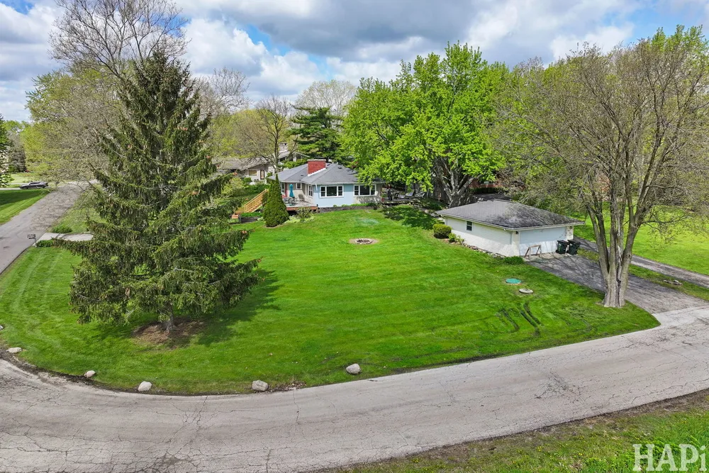 654 Harvard Ave, Barrington, IL 60010