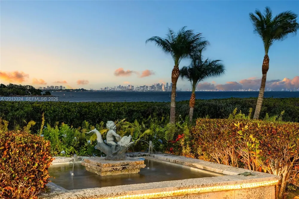 720 Lugo Ave, Coral Gables, FL 33156