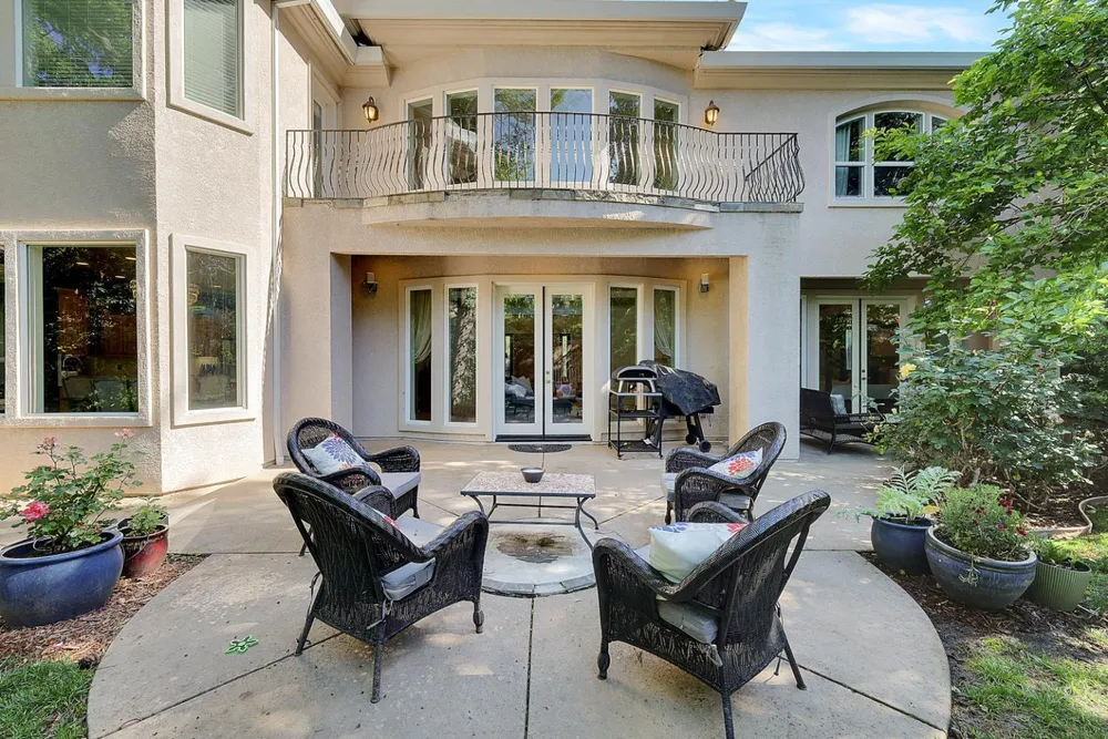 5244 Fair Oaks Blvd, Carmichael, CA 95608