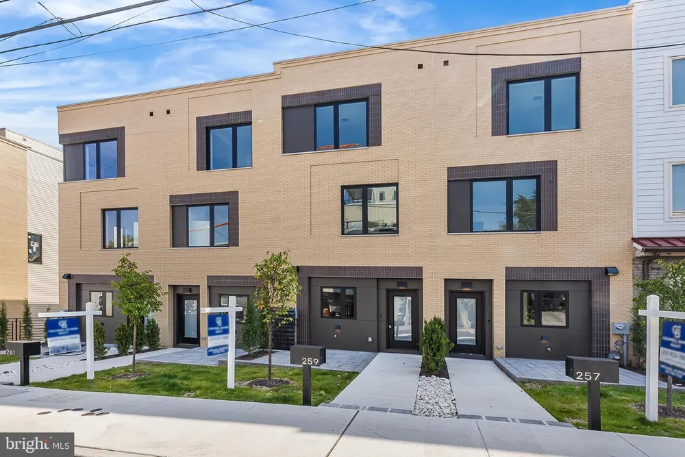 269 Delmar St, Philadelphia, PA 19128
