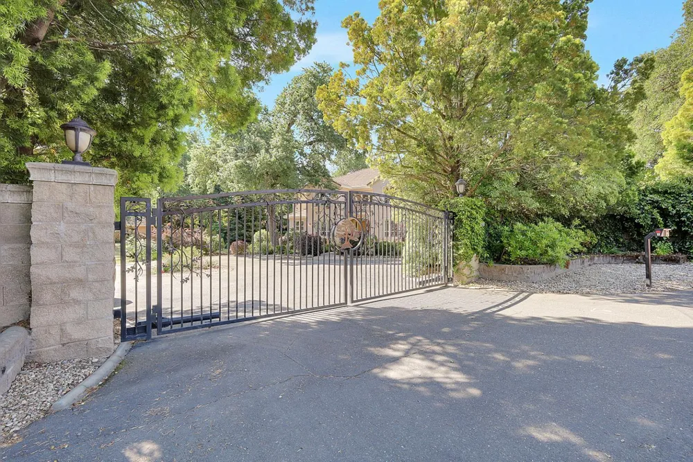 5244 Fair Oaks Blvd, Carmichael, CA 95608