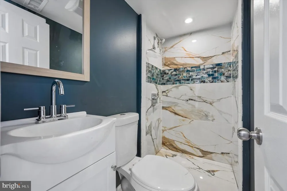1811 Ashley St, Philadelphia, PA 19126
