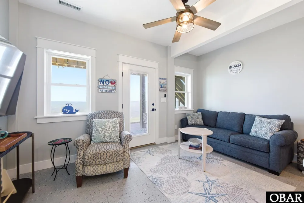 120 Sir Walter Raleigh Dr, Kill Devil Hills, NC 27948-9104