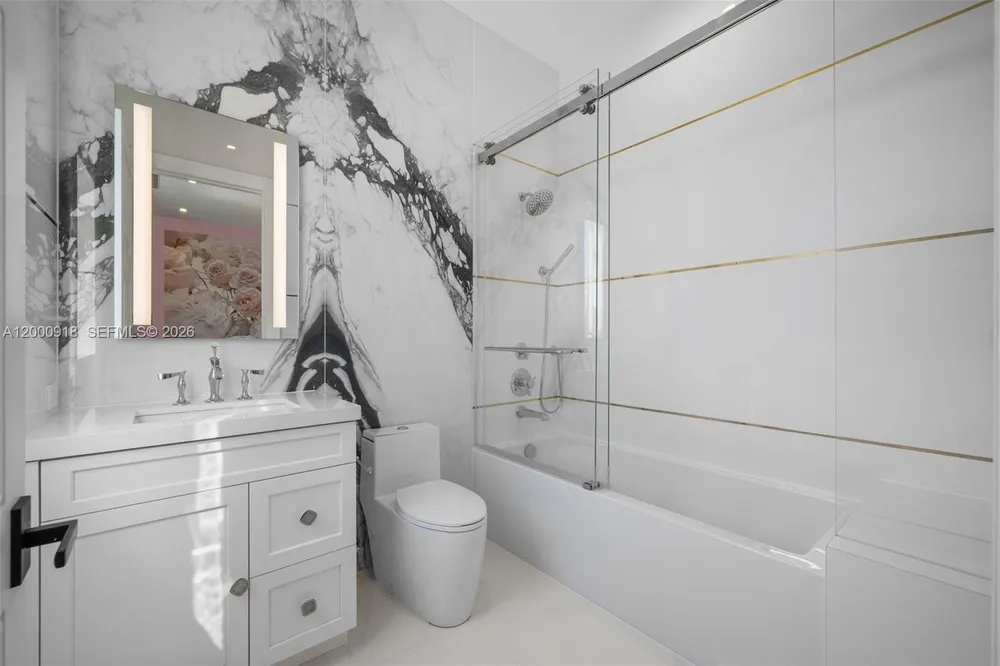 1239 Middle River Dr, Fort Lauderdale, FL 33304