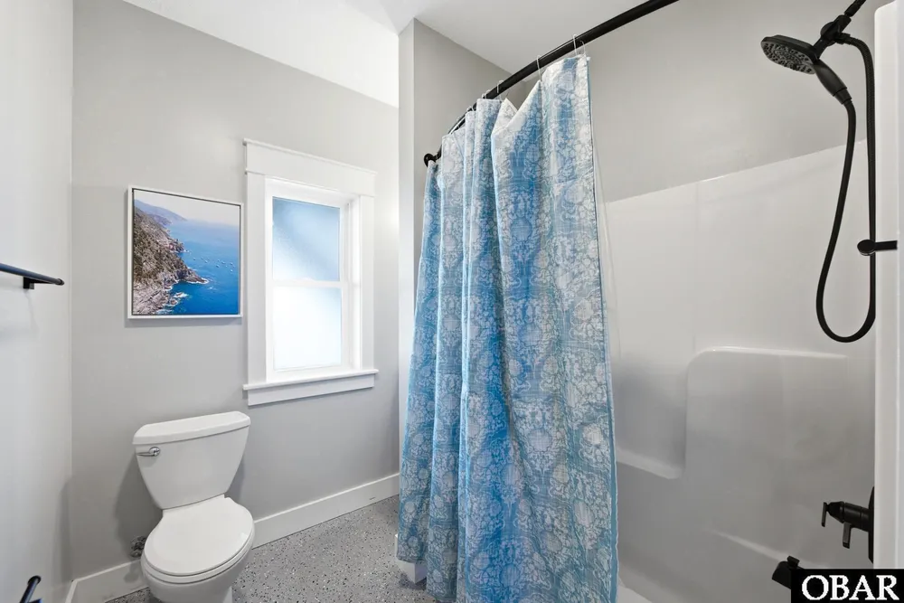 120 Sir Walter Raleigh Dr, Kill Devil Hills, NC 27948-9104