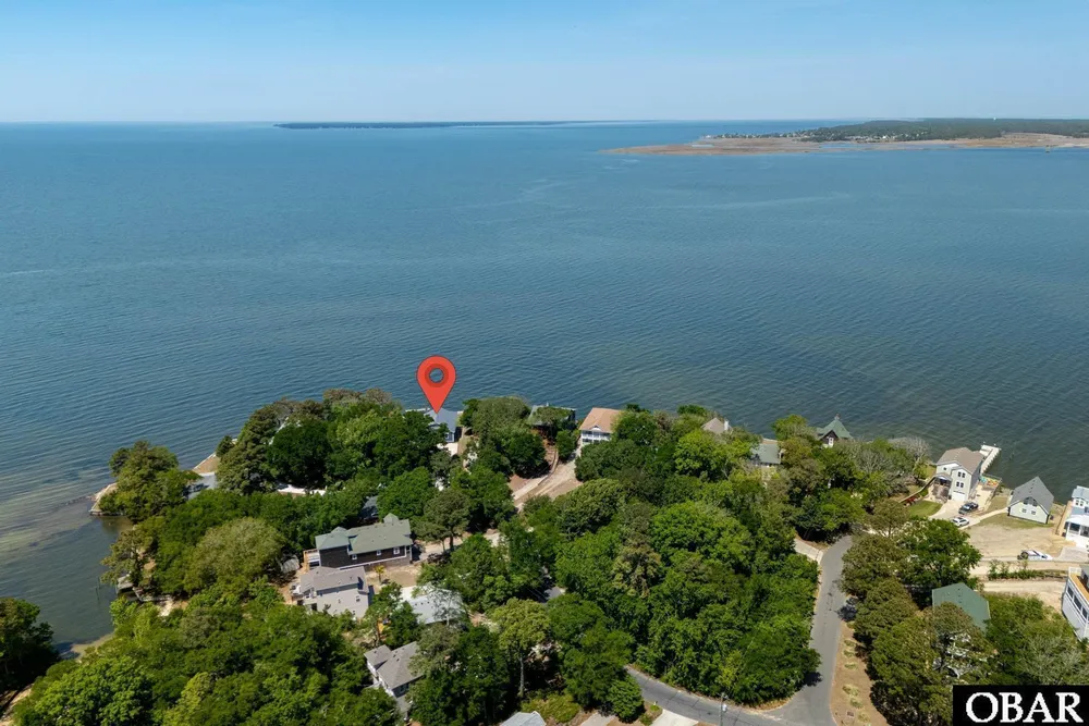 120 Sir Walter Raleigh Dr, Kill Devil Hills, NC 27948-9104