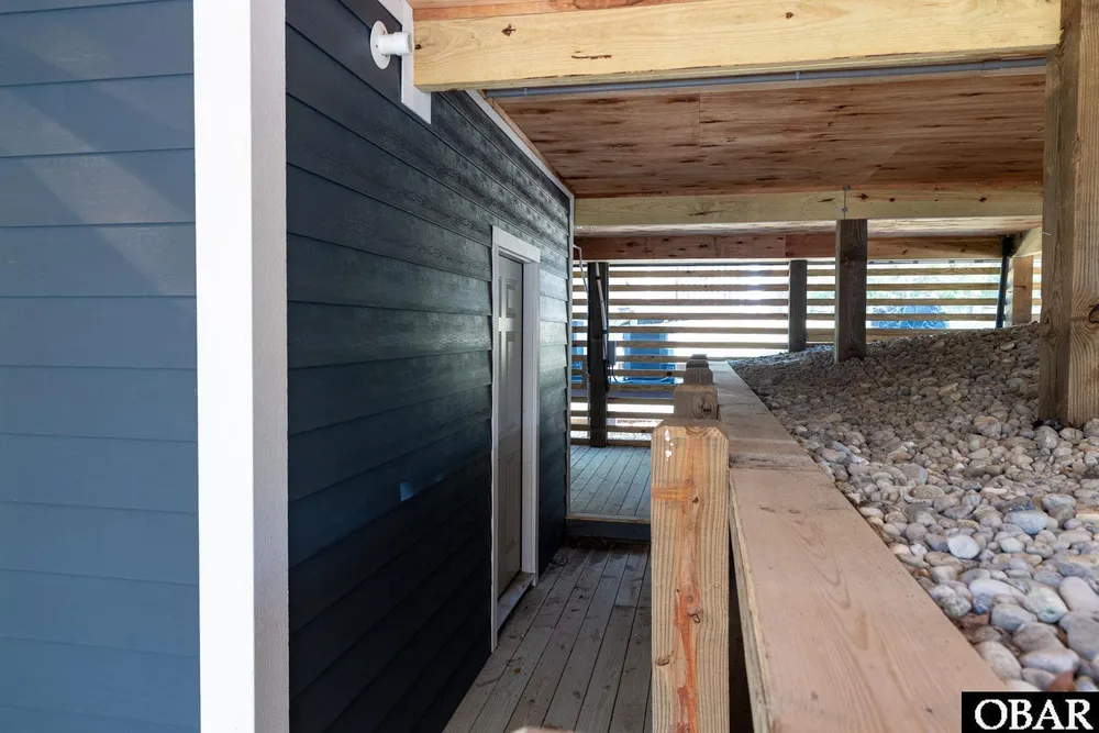 120 Sir Walter Raleigh Dr, Kill Devil Hills, NC 27948-9104