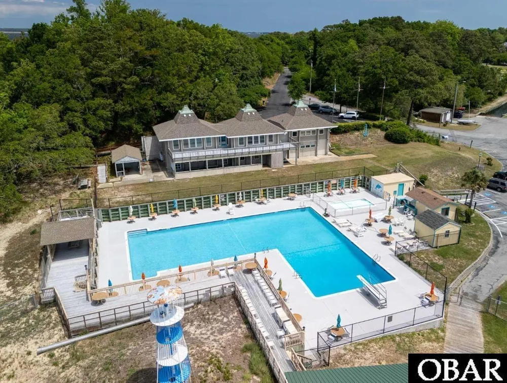 120 Sir Walter Raleigh Dr, Kill Devil Hills, NC 27948-9104
