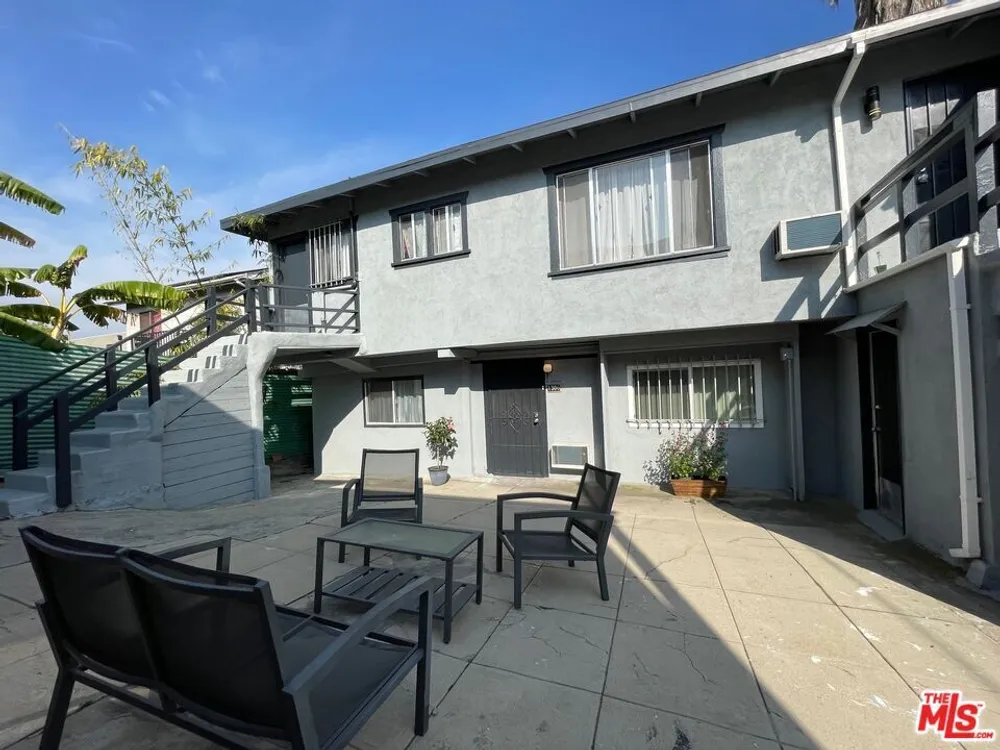 1306 Talmadge St, Los Feliz, CA 90027