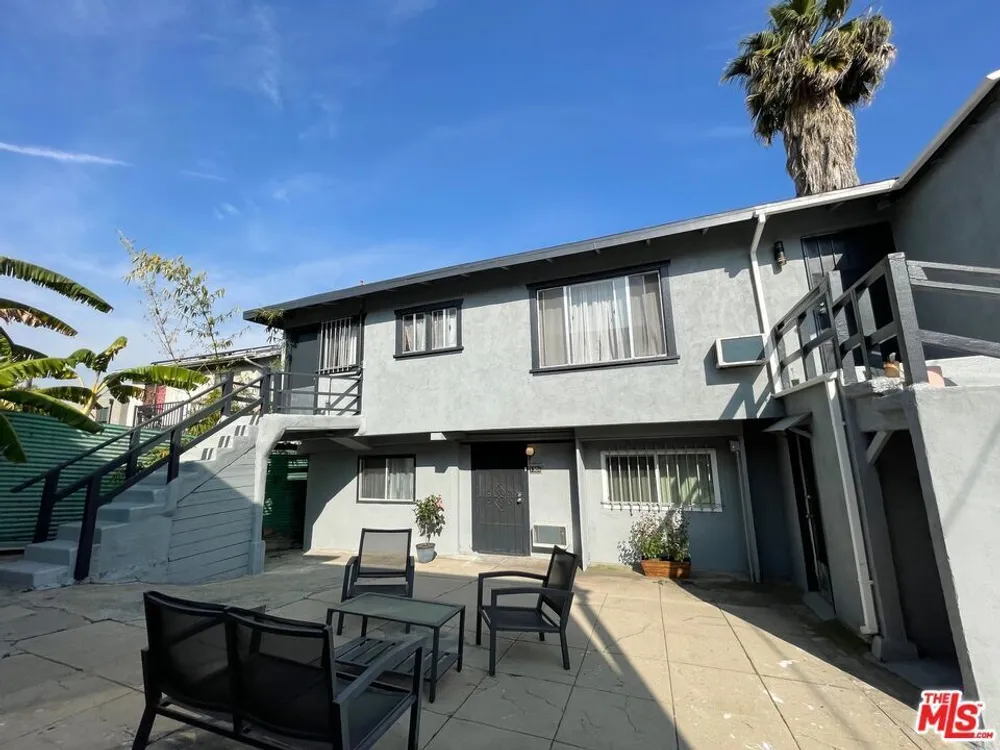 1306 Talmadge St, Los Feliz, CA 90027