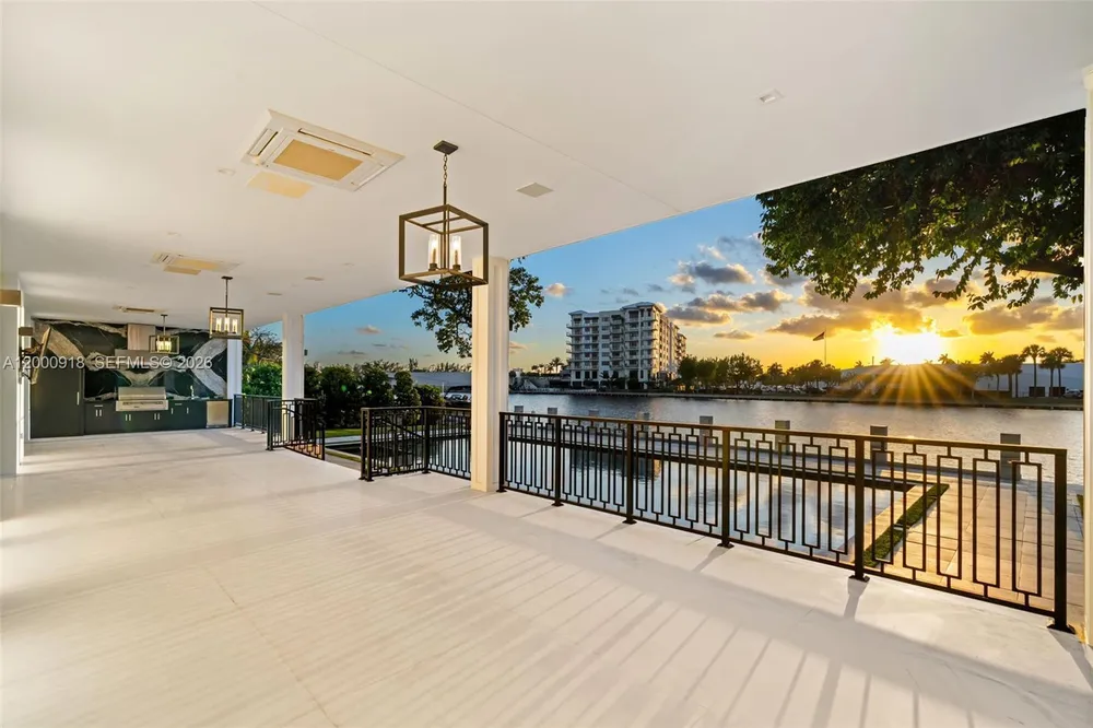 1239 Middle River Dr, Fort Lauderdale, FL 33304