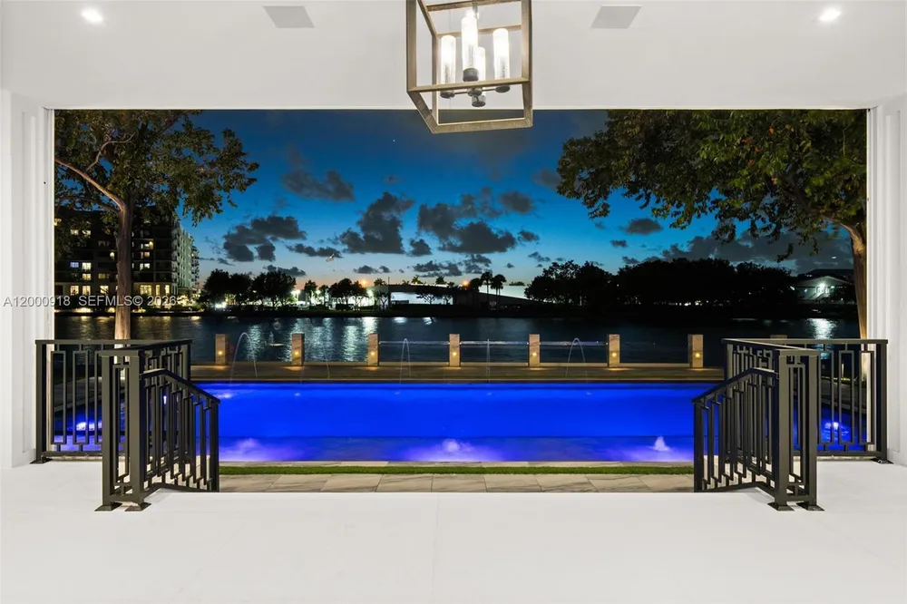 1239 Middle River Dr, Fort Lauderdale, FL 33304