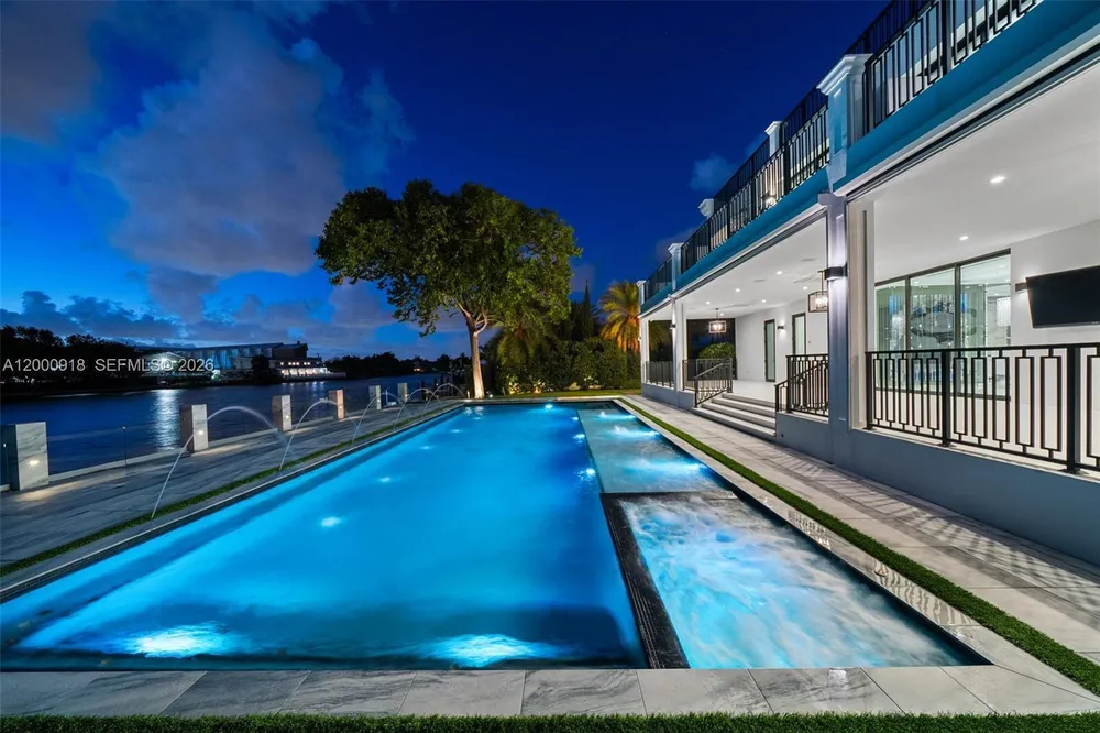 1239 Middle River Dr, Fort Lauderdale, FL 33304