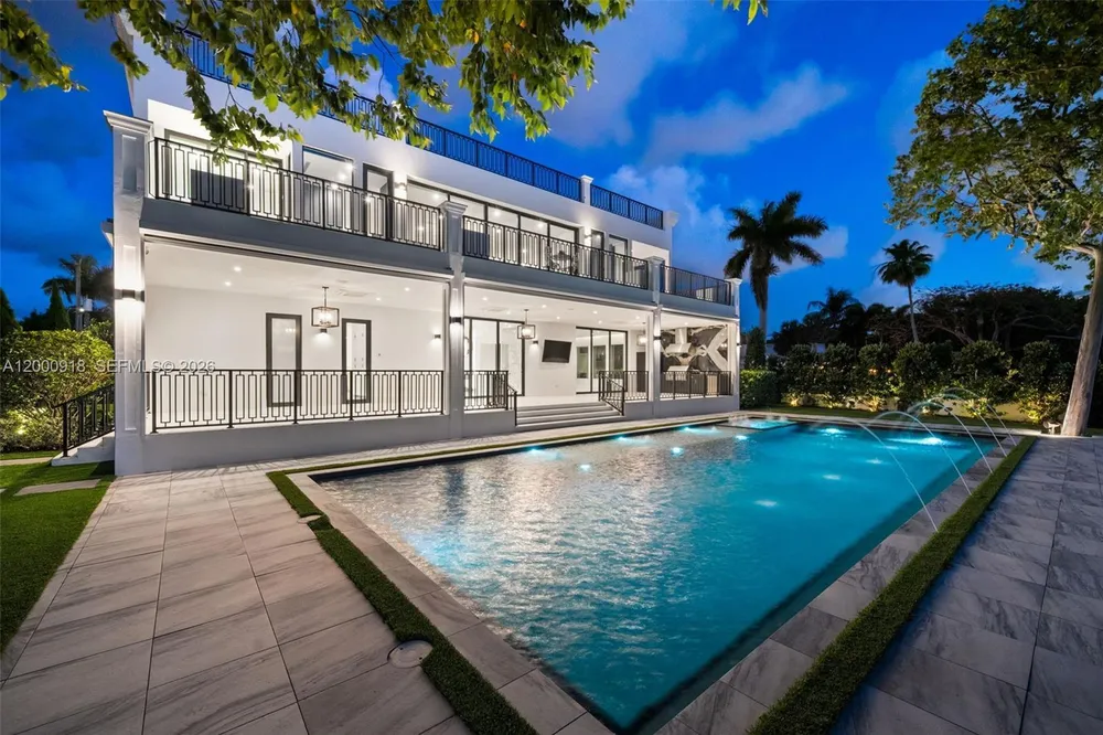 1239 Middle River Dr, Fort Lauderdale, FL 33304