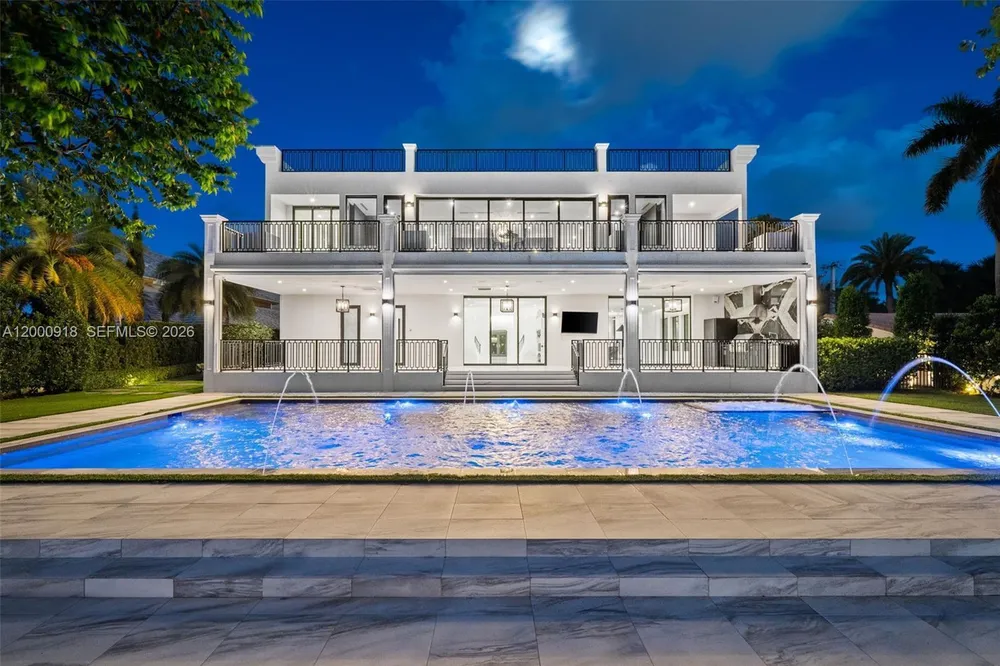 1239 Middle River Dr, Fort Lauderdale, FL 33304