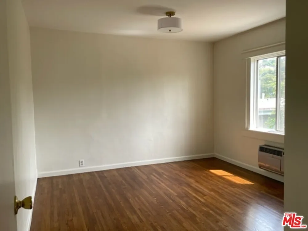 1306 Talmadge St, Los Feliz, CA 90027