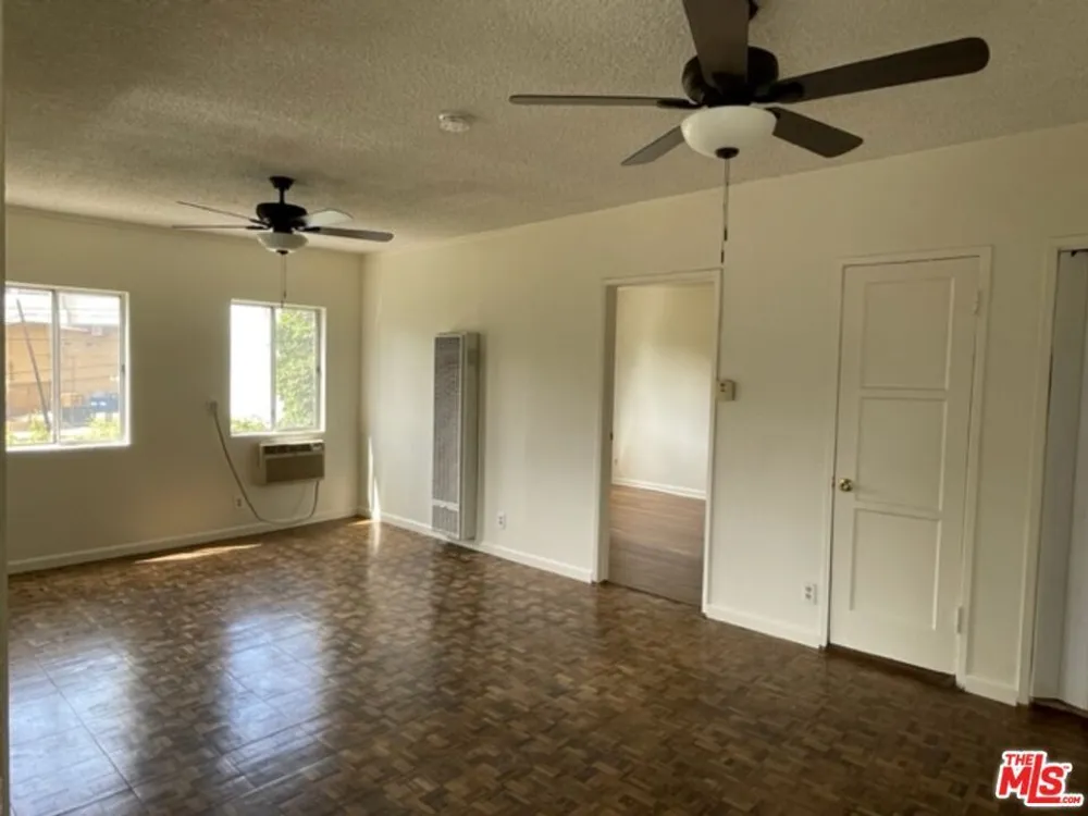 1306 Talmadge St, Los Feliz, CA 90027