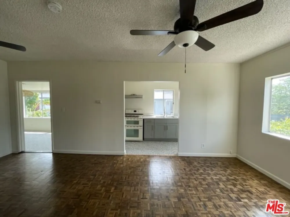 1306 Talmadge St, Los Feliz, CA 90027