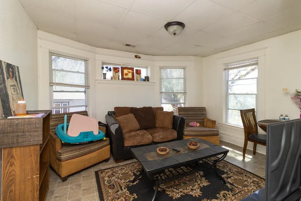 794 Case Ave, Saint Paul, MN 55106