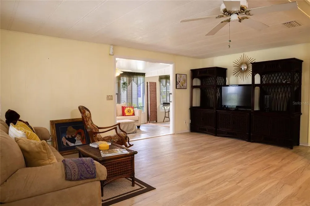 2100 Kings Hwy, Port Charlotte, FL 33980