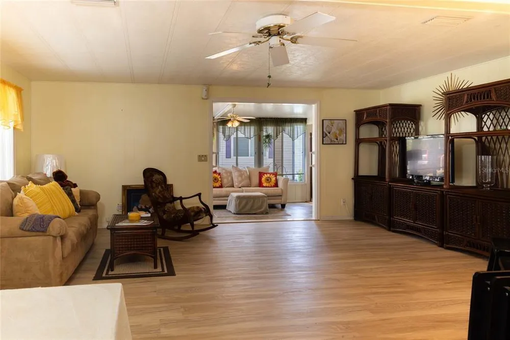 2100 Kings Hwy, Port Charlotte, FL 33980