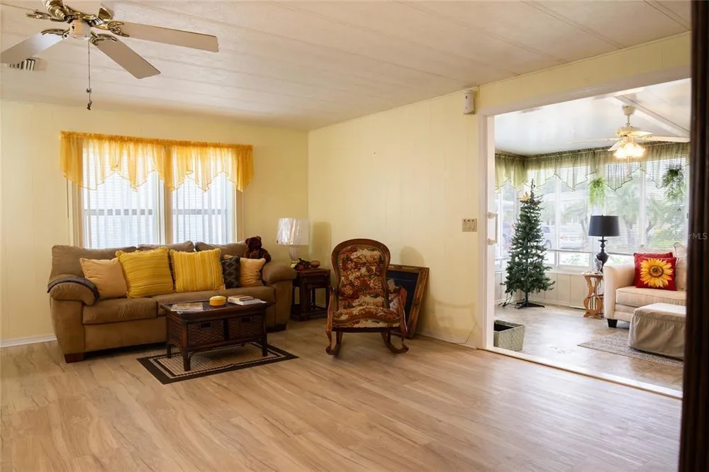 2100 Kings Hwy, Port Charlotte, FL 33980
