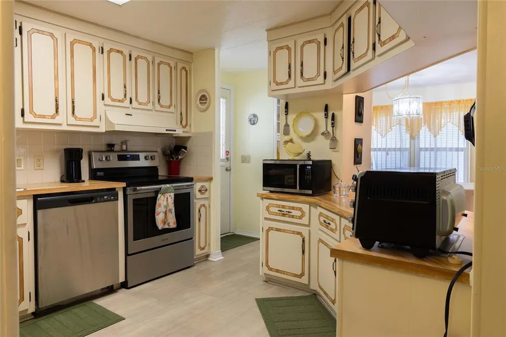 2100 Kings Hwy, Port Charlotte, FL 33980