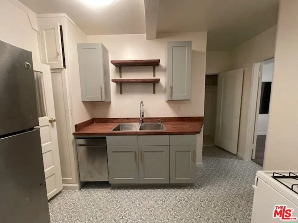 1306 Talmadge St, Los Feliz, CA 90027