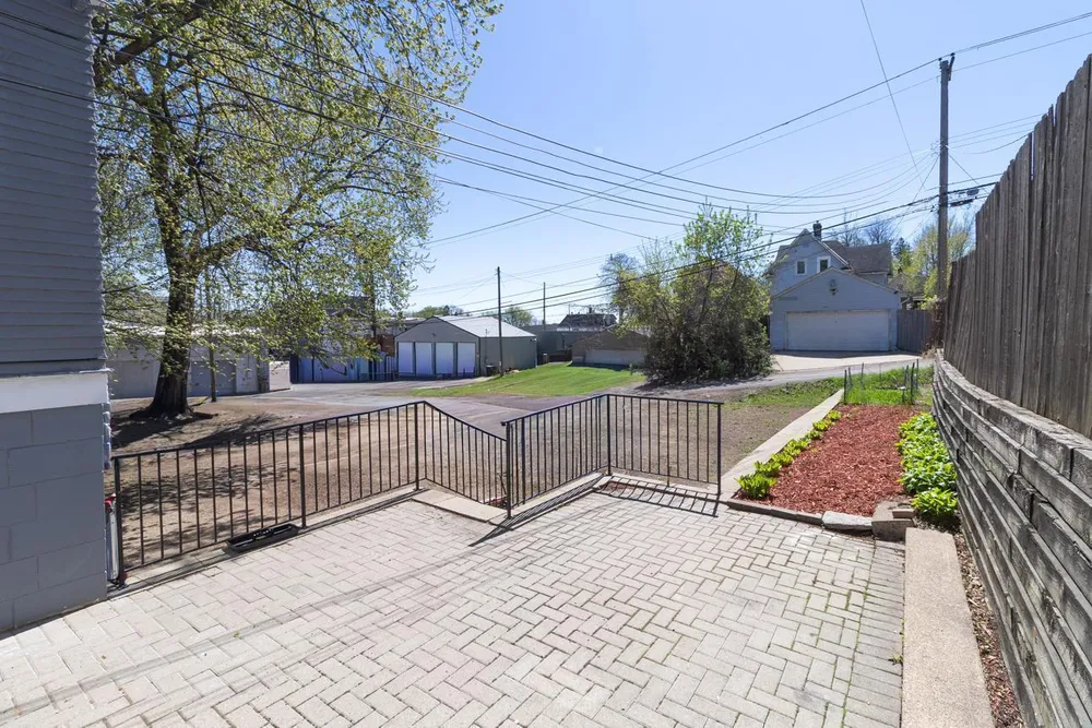 794 Case Ave, Saint Paul, MN 55106