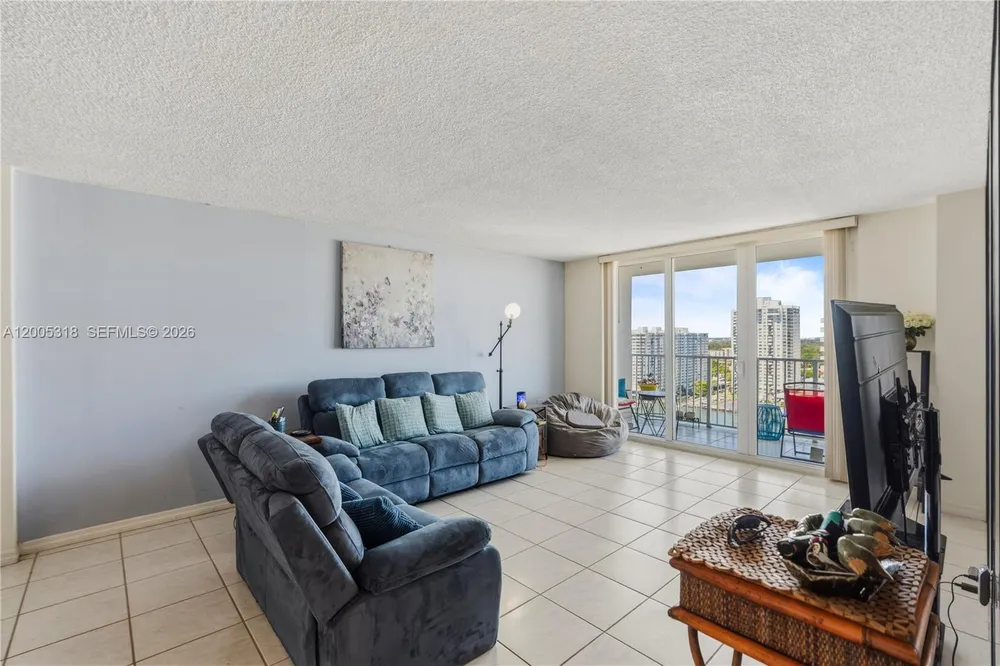 2851 NE 183rd St, Aventura, FL 33160