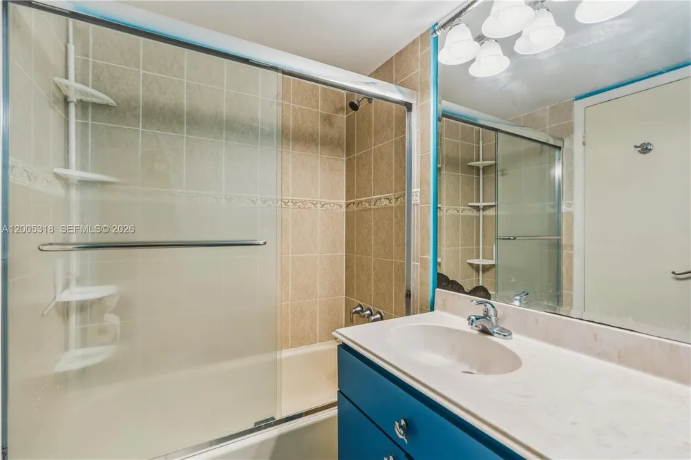 2851 NE 183rd St, Aventura, FL 33160