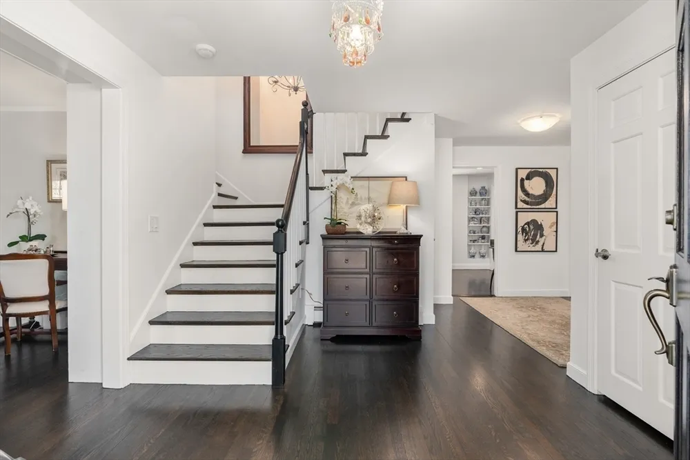 69 Royalston Rd, Wellesley, MA 02481