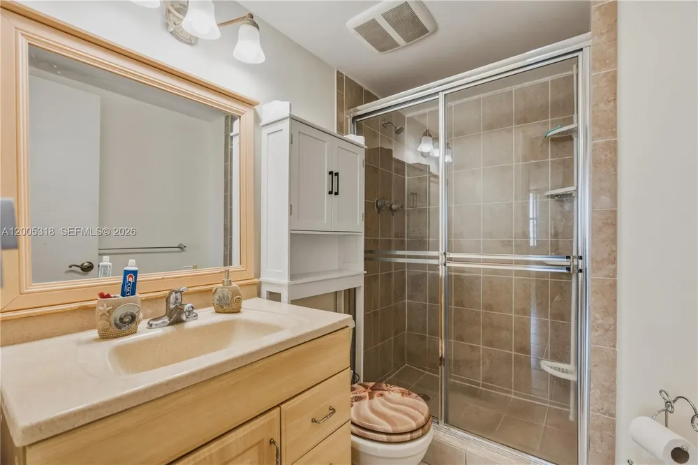 2851 NE 183rd St, Aventura, FL 33160