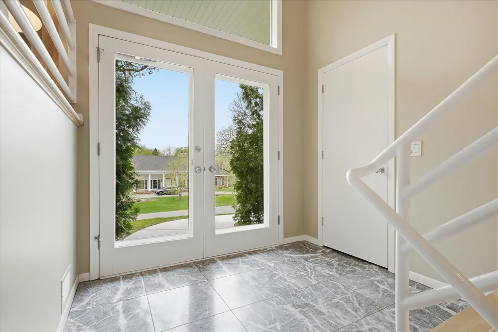5717 View Ln, Edina, MN 55436