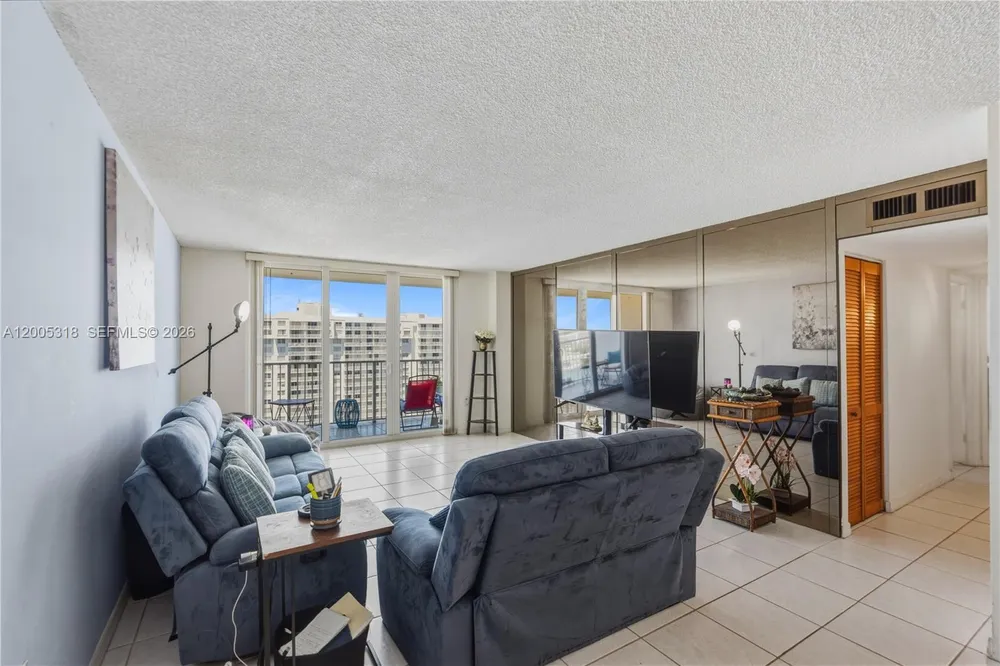 2851 NE 183rd St, Aventura, FL 33160