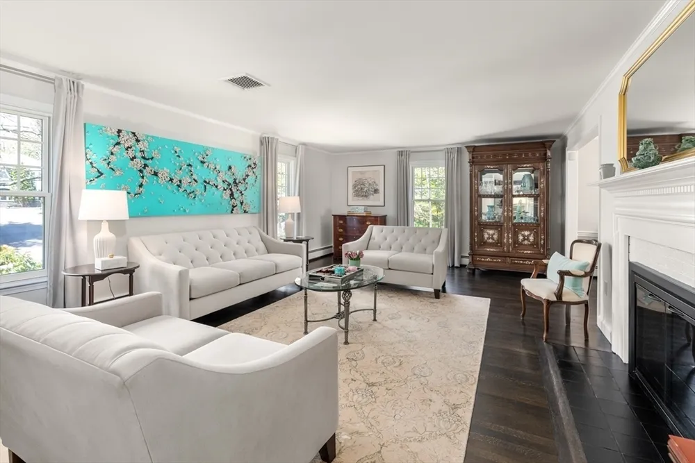 69 Royalston Rd, Wellesley, MA 02481