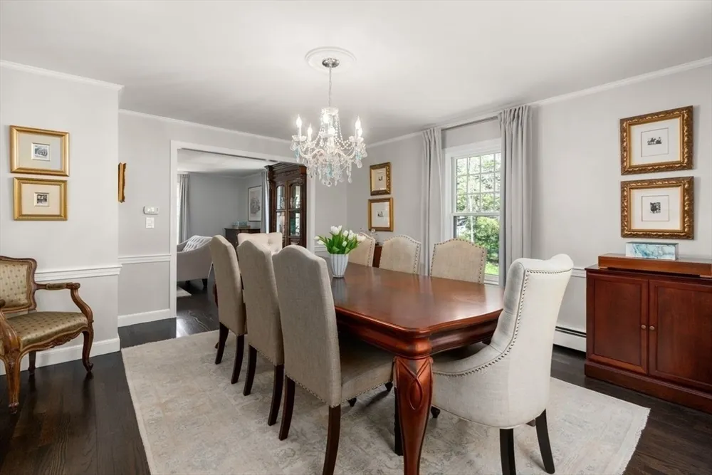 69 Royalston Rd, Wellesley, MA 02481