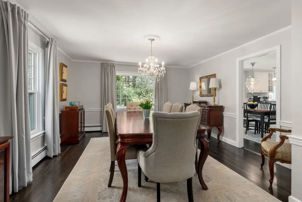 69 Royalston Rd, Wellesley, MA 02481