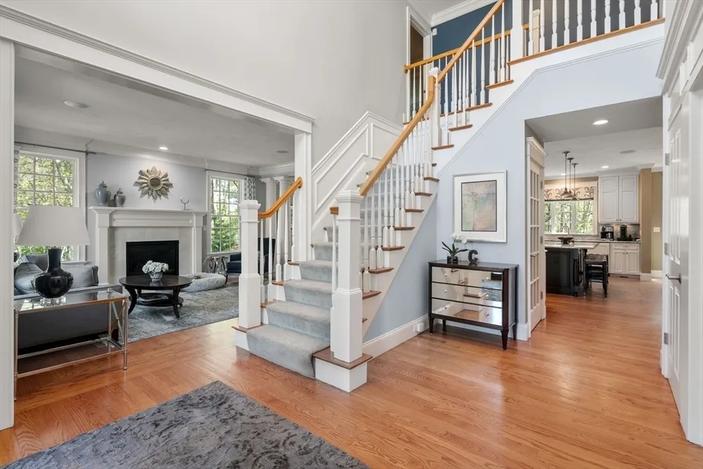 84 Glendale Rd, Needham, MA 02492